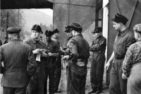 2558_Schb 1950er Jahre Feuerwehr Sammlung Ursula Künkler.jpg